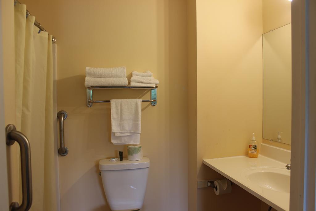 Motel Berkshire Travel