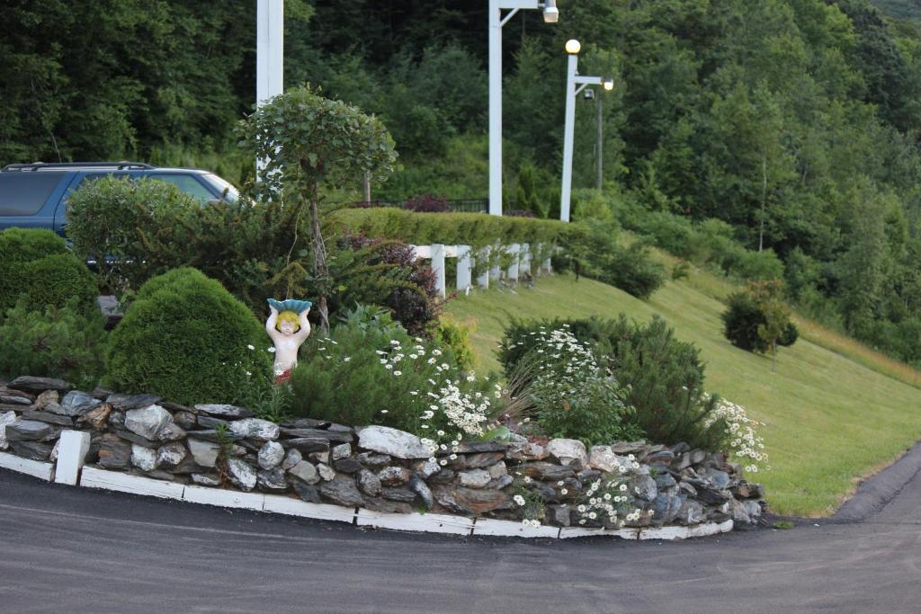 Motel Berkshire Travel