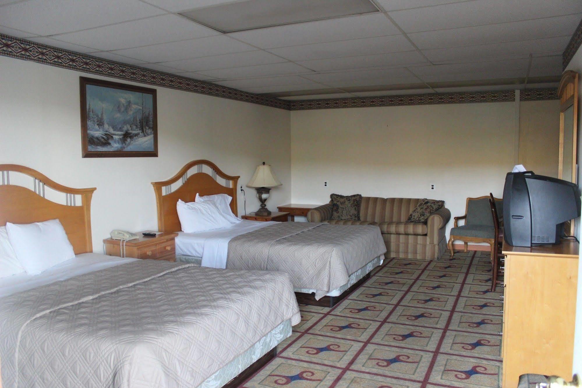Berkshire Travel Motel 2*