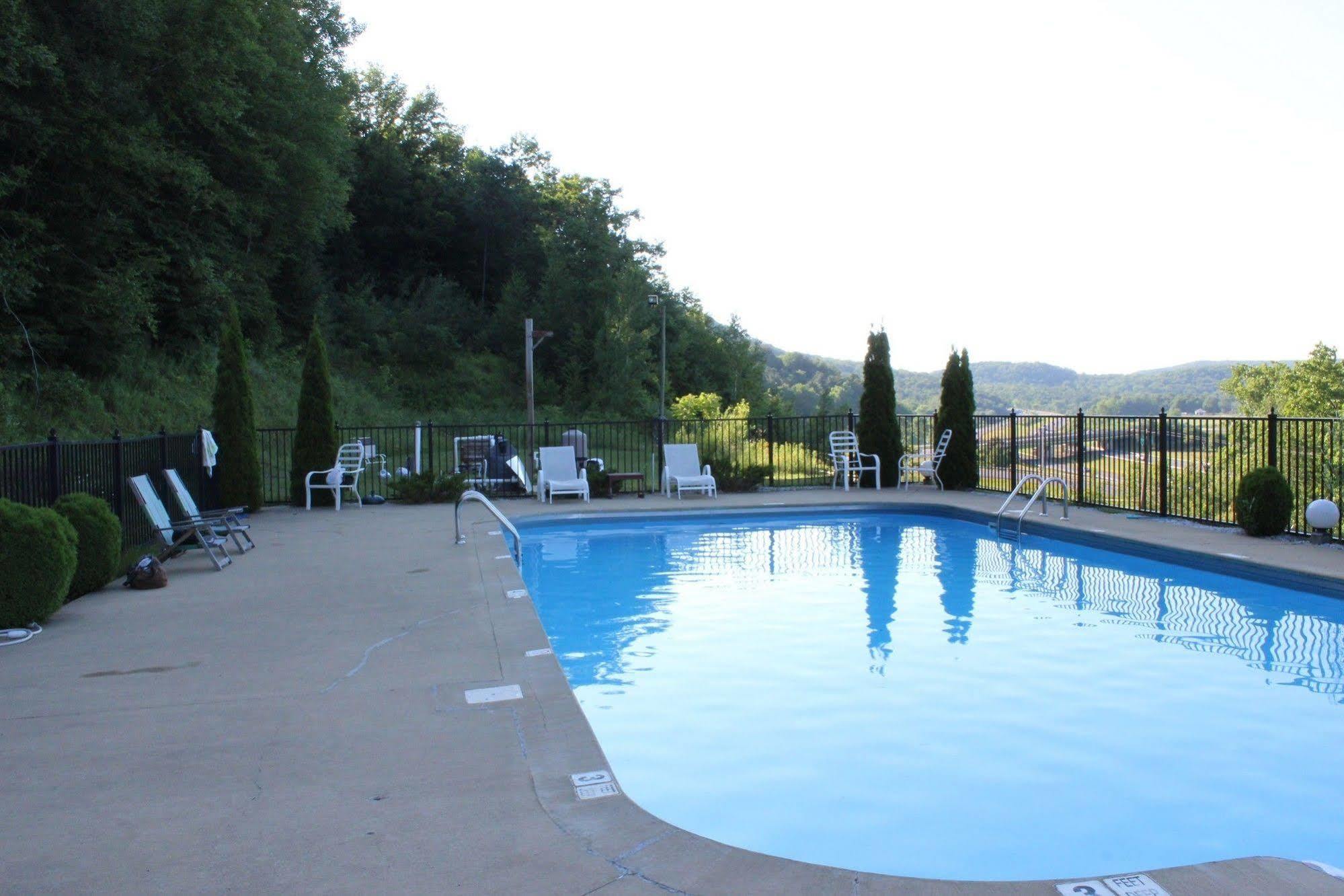 Berkshire Travel Motel Canaan